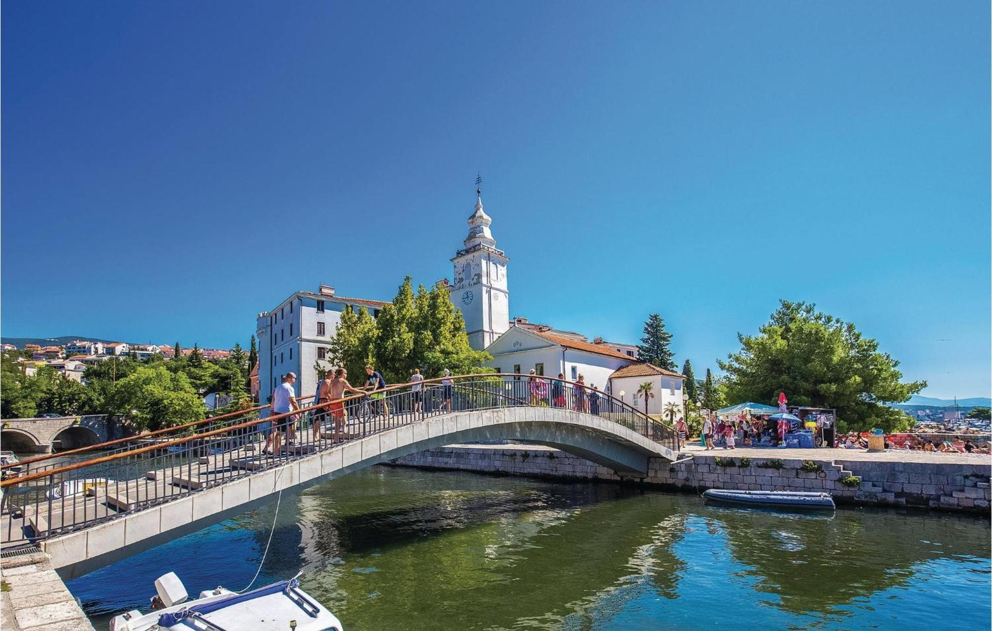 1 Bedroom Cozy Apartment In Crikvenica Exterior photo